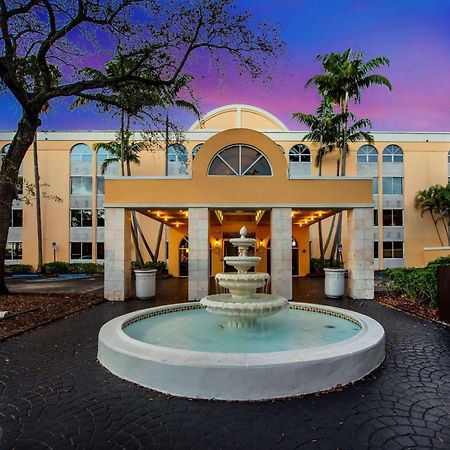 La Quinta By Wyndham Fort Lauderdale Tamarac Hotel Exterior photo