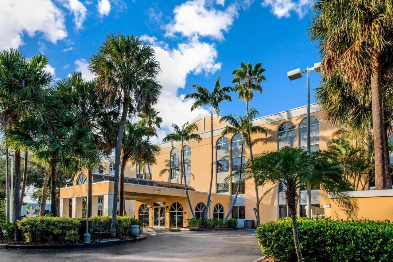 La Quinta By Wyndham Fort Lauderdale Tamarac Hotel Exterior photo